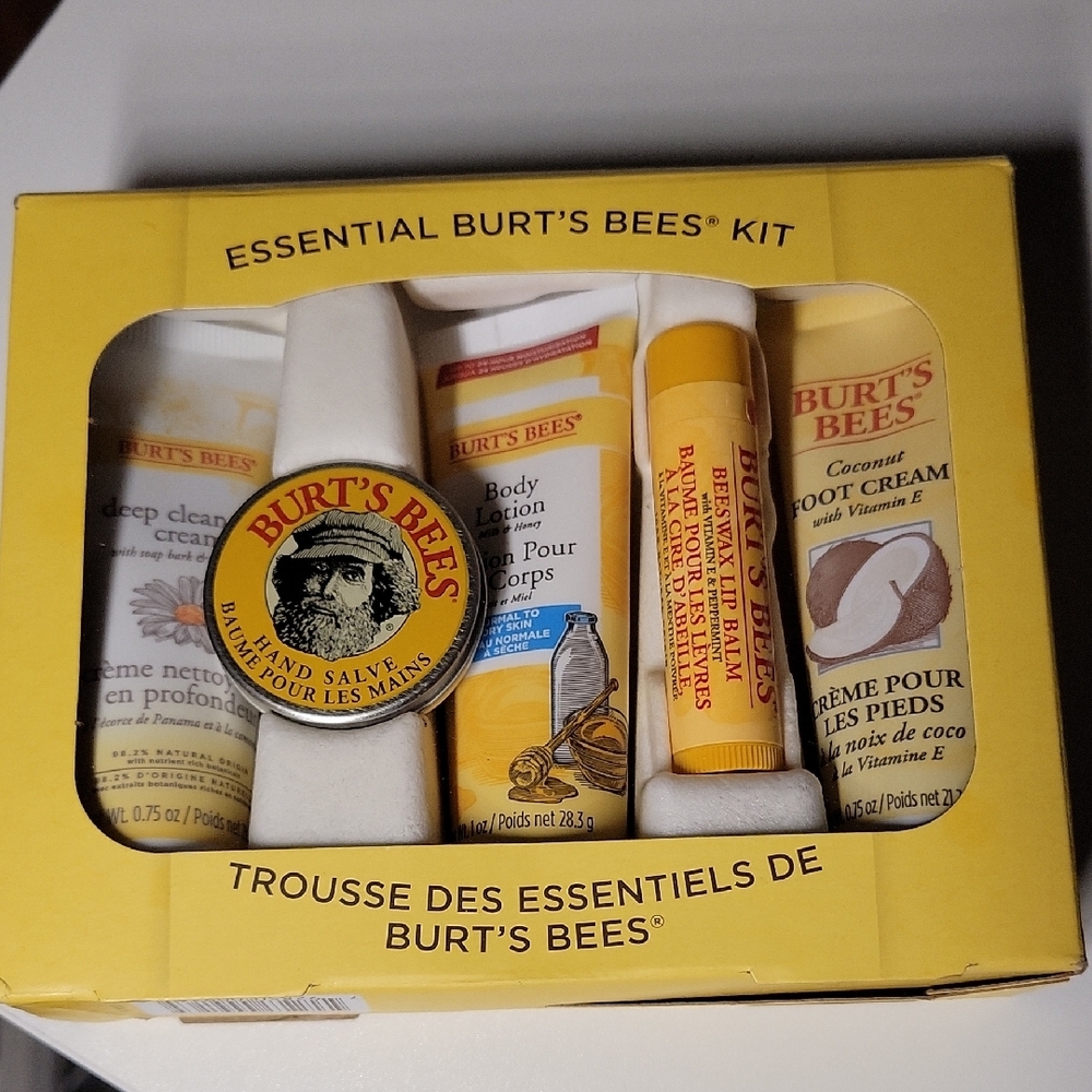Burt's Bees Essential Kit